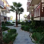 Ilian Beach&apartments 4*