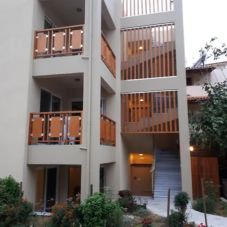 伊利安海滩公寓式酒店 4*