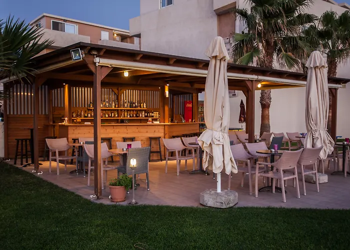 Ilian & Apartahotel 4*