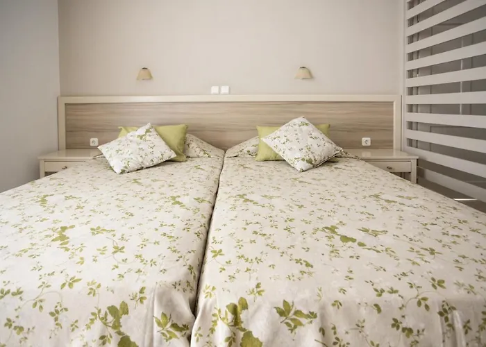 Ilian & Apartahotel 4*