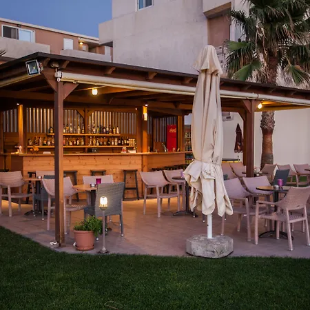 Ilian & Apartahotel 4*