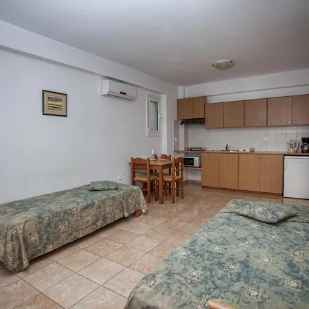 Ilian & Ξενοδοχείο με διαμερίσματα